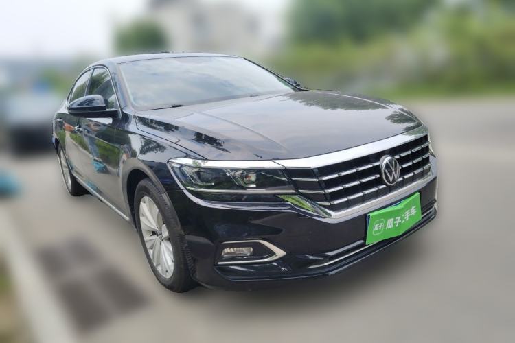 Used Volkswagen Passat 2020 330TSI Elite Edition China VI Front Right 45 Deg