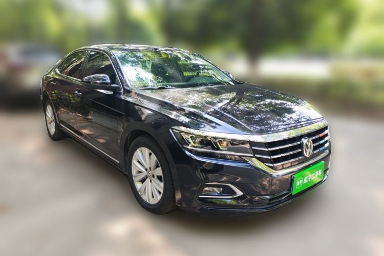 Used Volkswagen Passat 2020 330TSI Elite Edition China VI Front Right 45 Deg