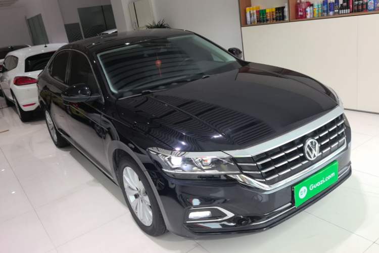 Used Volkswagen Passat 2020 330TSI Elite Edition China VI Front Right 45 Deg