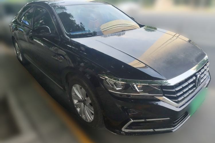 Used Volkswagen Passat 2020 330TSI Elite Edition China VI Front Right 45 Deg