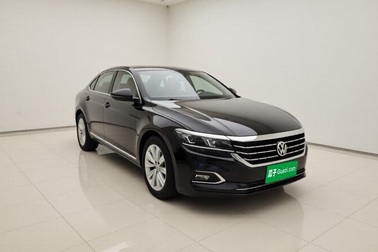 Used Volkswagen Passat 2020 330TSI Elite Edition China VI Front Right 45 Deg