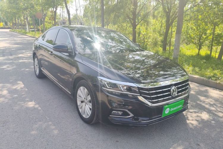 Used Volkswagen Passat 2020 330TSI Elite Edition China VI Front Right 45 Deg