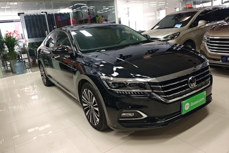 Used Volkswagen Passat 2020 Revised Version 330TSI Luxury Edition China VI Standard Front Right 45 Deg