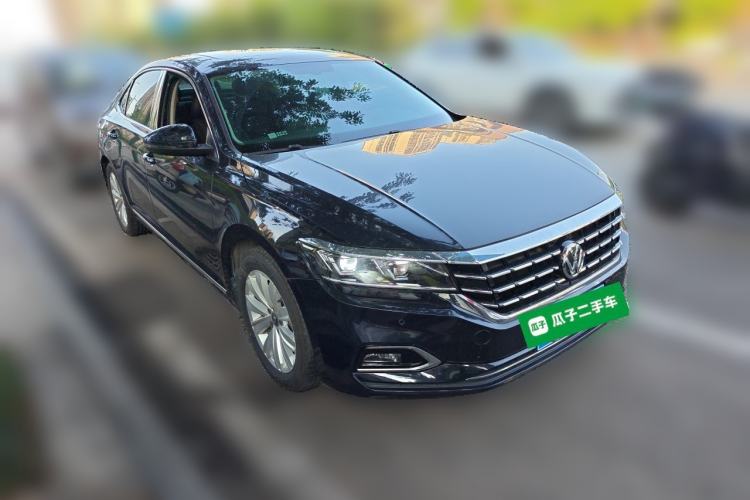 Used Volkswagen Passat 2020 330TSI Elite Edition China VI Front Right 45 Deg