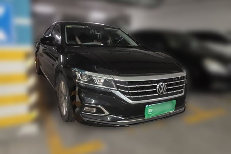 Used Volkswagen Passat 2020 330TSI Elite Edition China VI Front Right 45 Deg