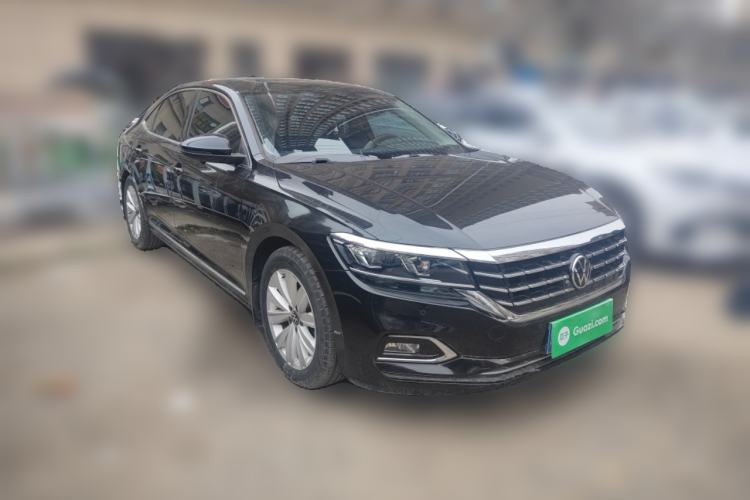 Used Volkswagen Passat 2020 330TSI Elite Edition China VI Front Right 45 Deg