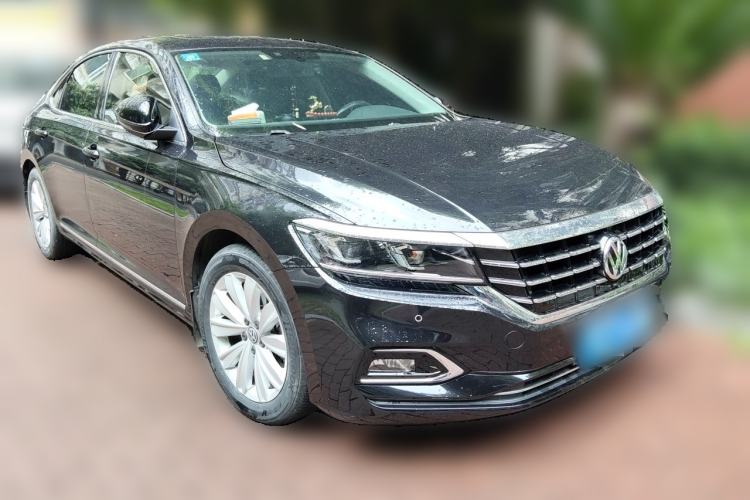 Used Volkswagen Passat 2020 330TSI Elite Edition China VI Front Right 45 Deg