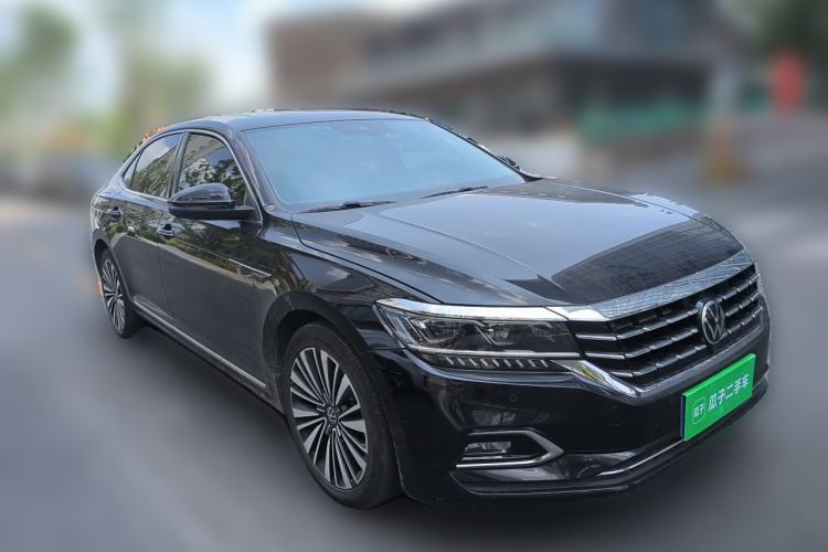 Used Volkswagen Passat 2020 Facelift 330TSI Prestige Edition China VI Standard Front Right 45 Deg