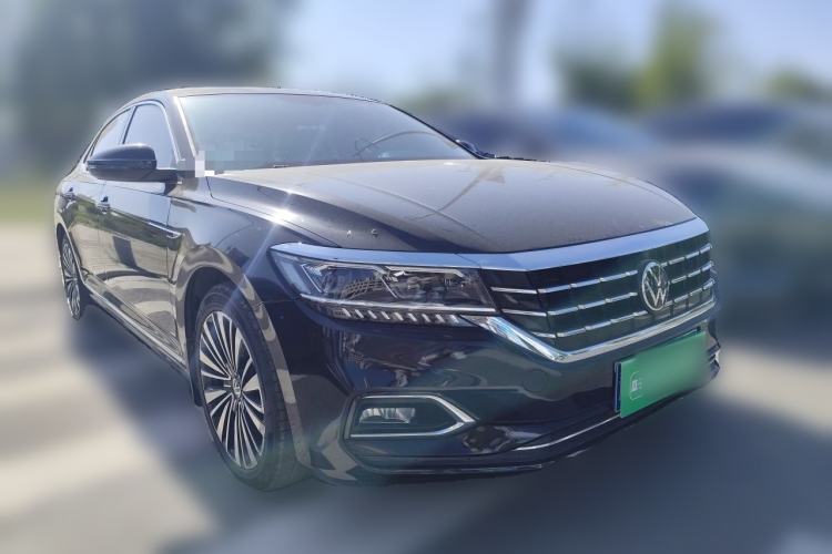 Used Volkswagen Passat 2020 Revised Version 330TSI Luxury Edition China VI Standard Front Right 45 Deg