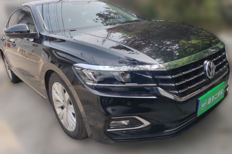 Used Volkswagen Passat 2020 330TSI Elite Edition China VI Front Right 45 Deg