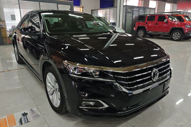 Used Volkswagen Passat 2020 330TSI Elite Edition China VI Front Right 45 Deg