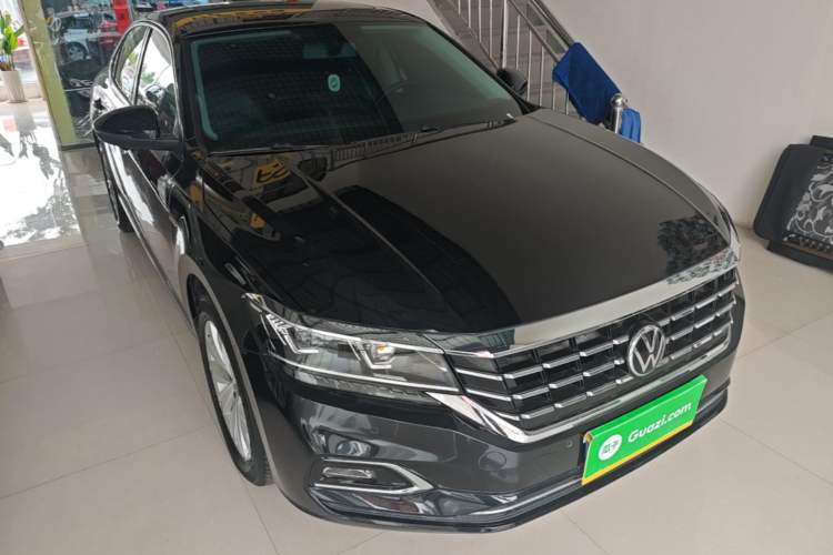 Used Volkswagen Passat 2020 330TSI Elite Edition China VI Front Right 45 Deg