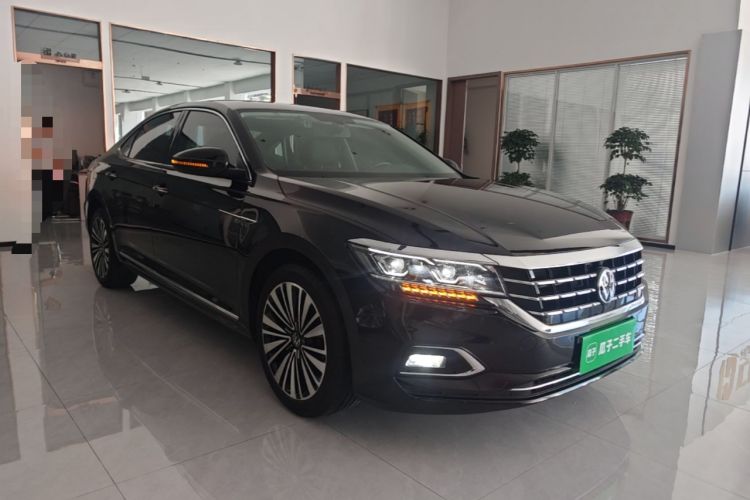 Used Volkswagen Passat 2020 Revised Version 330TSI Luxury Edition China VI Standard Front Right 45 Deg