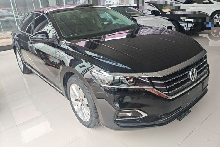 Used Volkswagen Passat 2020 330TSI Elite Edition China VI Front Right 45 Deg