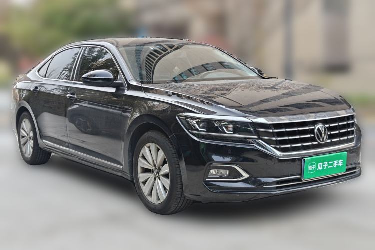 Used Volkswagen Passat 2020 330TSI Elite Edition China VI Front Right 45 Deg