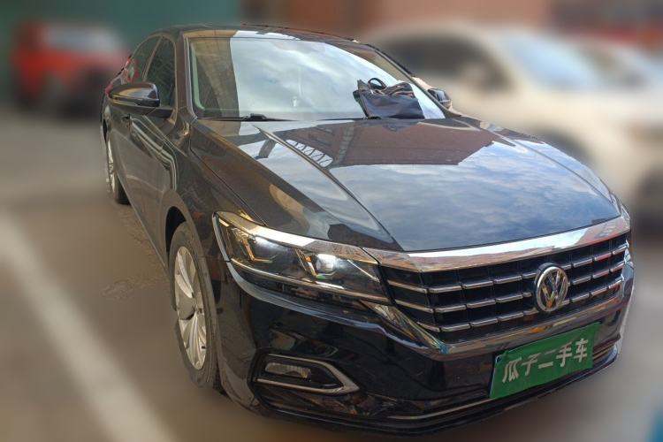 Used Volkswagen Passat 2020 330TSI Elite Edition China VI Front Right 45 Deg