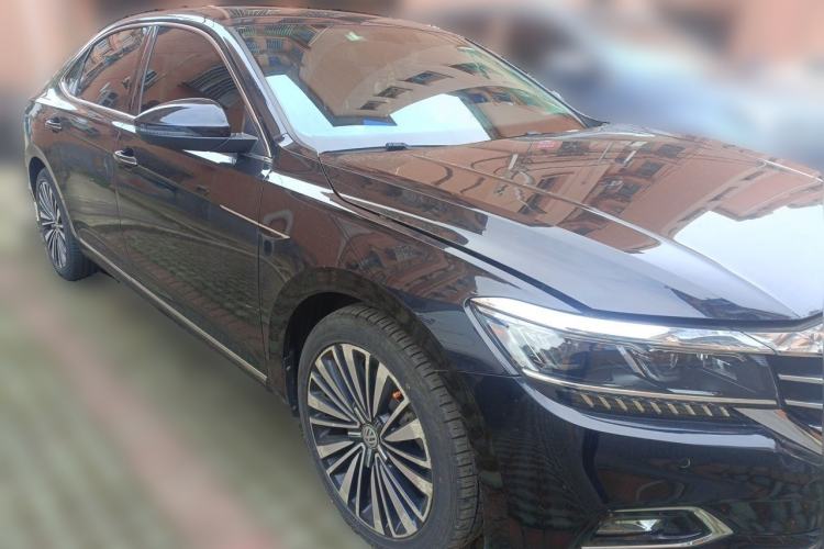 Used Volkswagen Passat 2020 330TSI Luxury Edition China VI Front Right 45 Deg