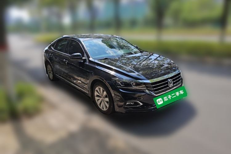 Used Volkswagen Passat 2020 330TSI Elite Edition China VI Front Right 45 Deg