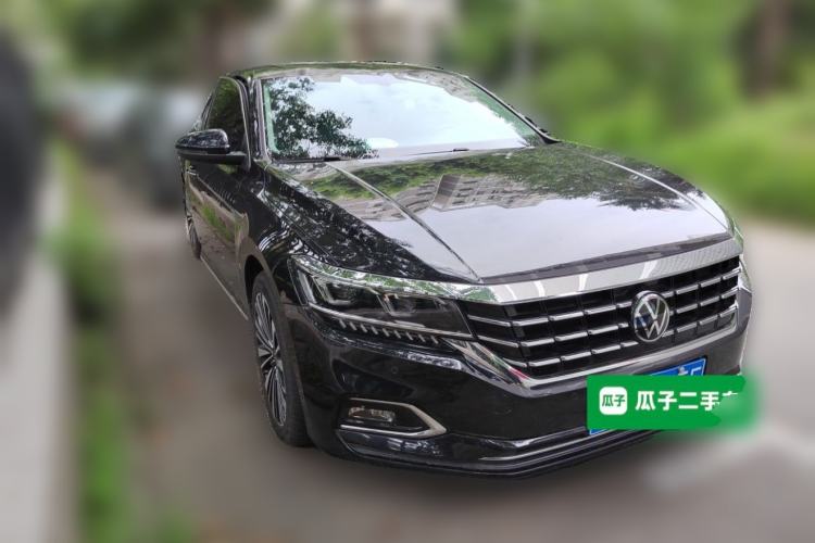 Used Volkswagen Passat 2020 Revised Version 330TSI Luxury Edition China VI Standard Front Right 45 Deg