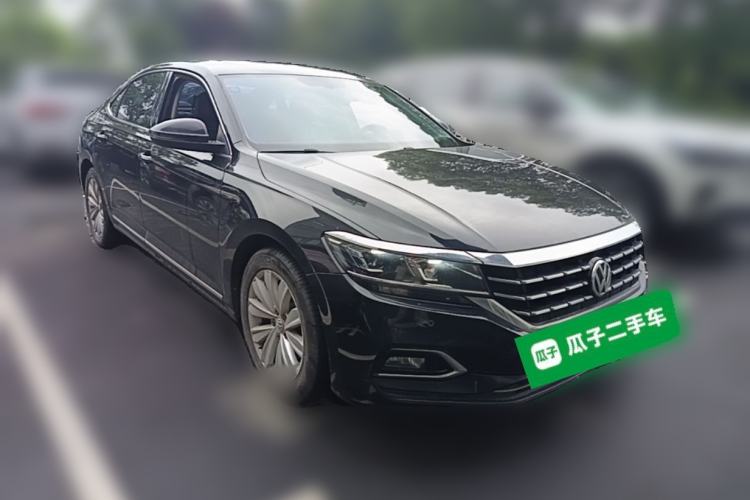 Used Volkswagen Passat 2020 330TSI Elite Edition China VI Front Right 45 Deg
