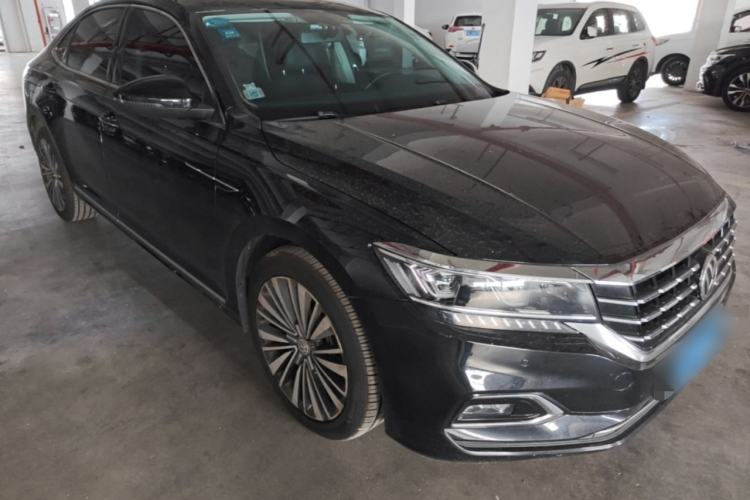 Used Volkswagen Passat 2020 330TSI Luxury Edition China VI Front Right 45 Deg