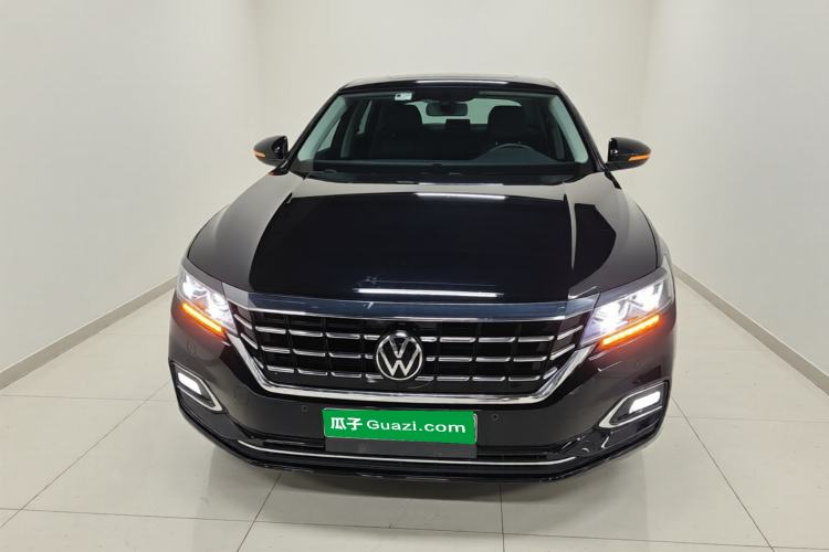 Used Volkswagen Passat 2020 Revised Version 330TSI Luxury Edition China VI Standard Front