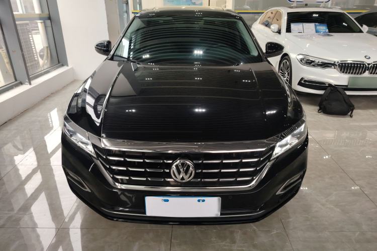Used Volkswagen Passat 2020 330TSI Elite Edition China VI Front