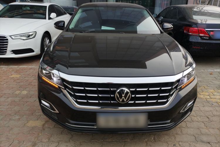 Used Volkswagen Passat 2020 Revised Version 330TSI Luxury Edition China VI Standard Front