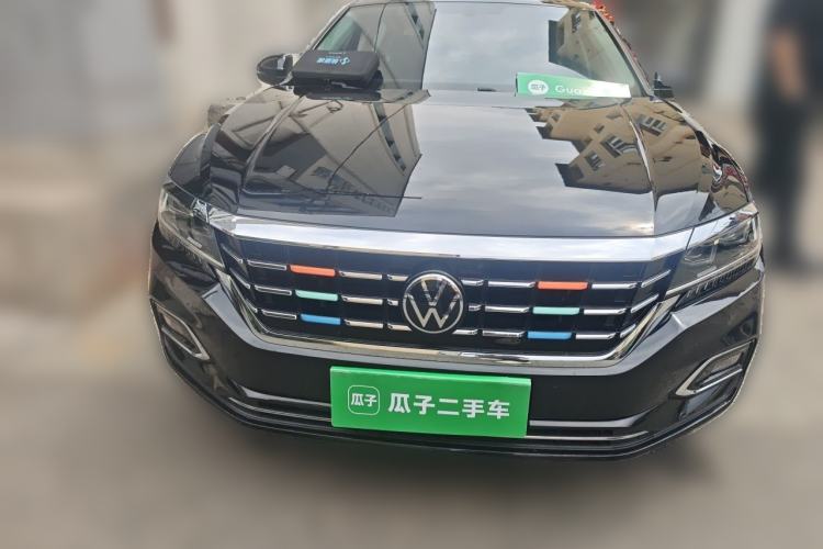 Used Volkswagen Passat 2020 Revised Version 330TSI Luxury Edition China VI Standard Front