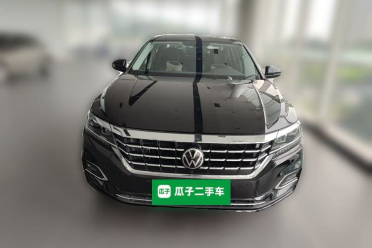 Used Volkswagen Passat 2020 Revised Version 330TSI Luxury Edition China VI Standard Front