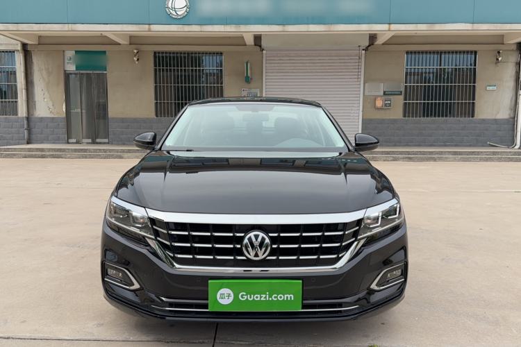 Used Volkswagen Passat 2020 330TSI Elite Edition China VI Front