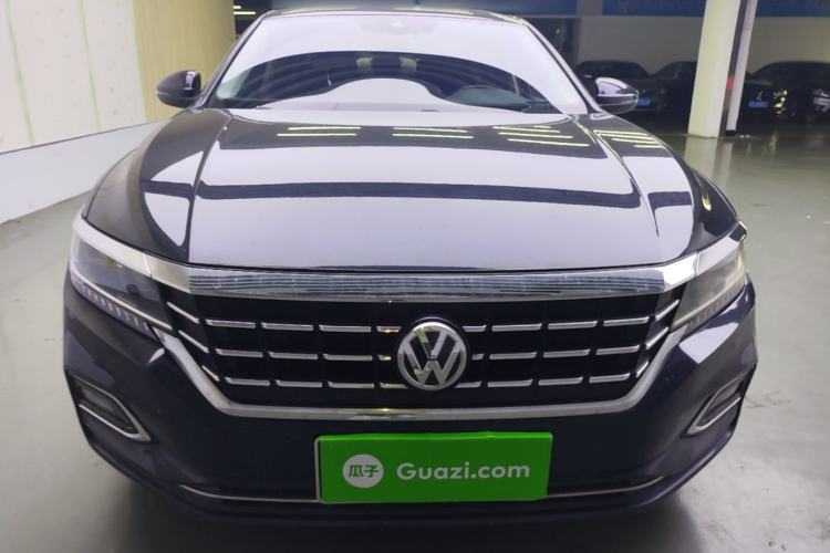 Used Volkswagen Passat 2020 330TSI Luxury Edition China VI Front