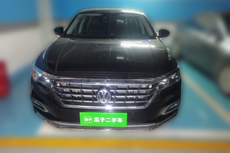 Used Volkswagen Passat 2020 330TSI Elite Edition China VI Front
