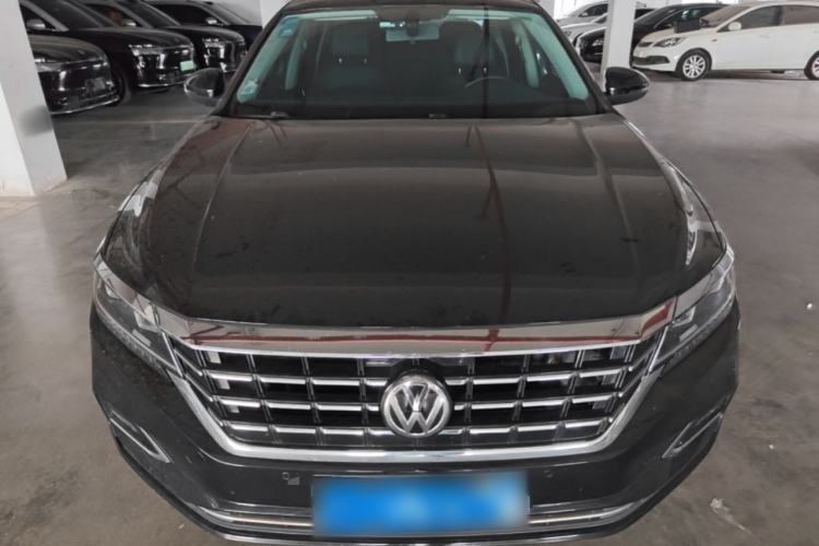 Used Volkswagen Passat 2020 330TSI Luxury Edition China VI Front