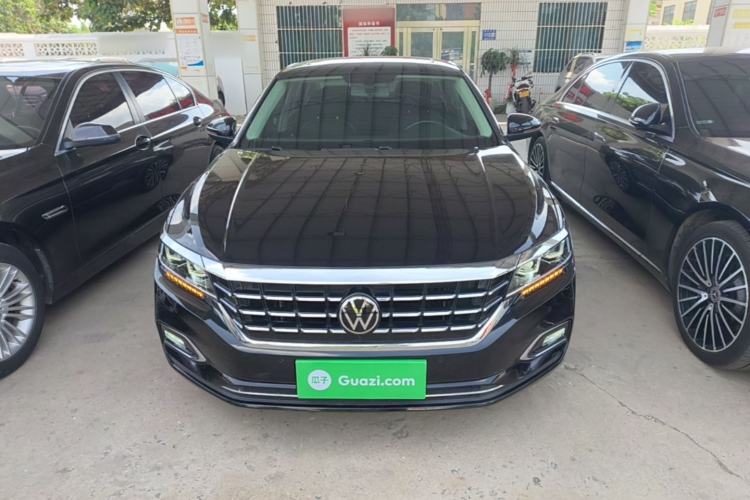Used Volkswagen Passat 2020 Revised Version 330TSI Luxury Edition China VI Standard Front