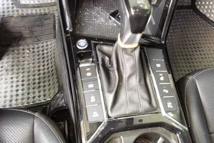 Used Volkswagen Passat 2020 380TSI Flagship Edition China VI Standard Gear Lever