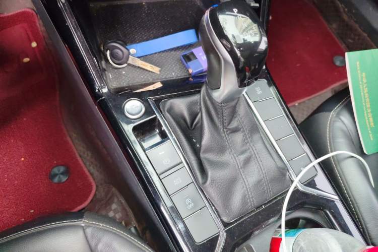 Used Volkswagen Passat 2020 330TSI Elite Edition China VI Gear Lever