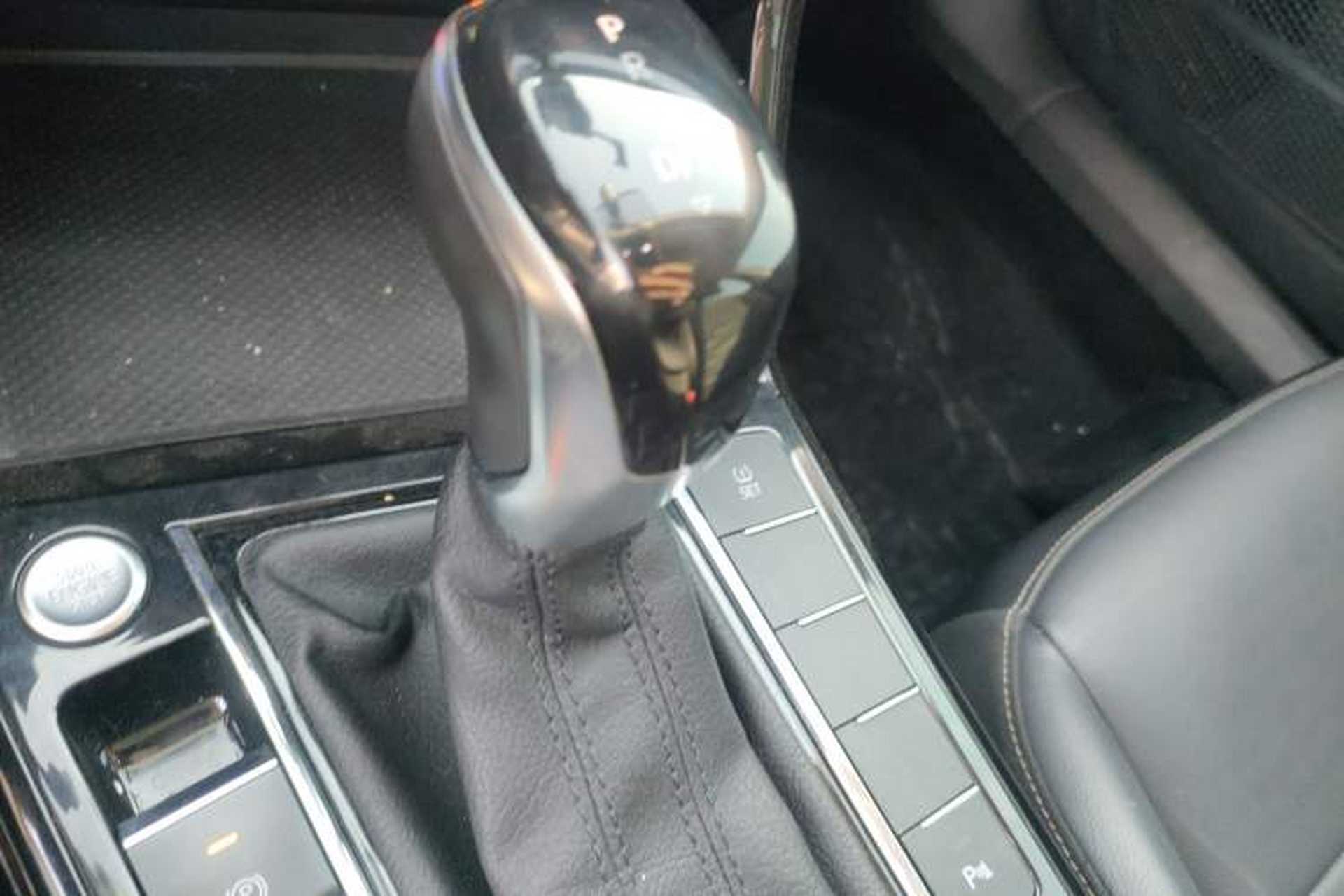 Used Volkswagen Passat 2020 330TSI Elite Edition China VI Gear Lever