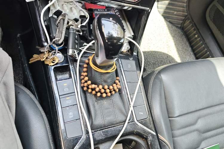 Used Volkswagen Passat 2020 330TSI Elite Edition China VI Gear Lever