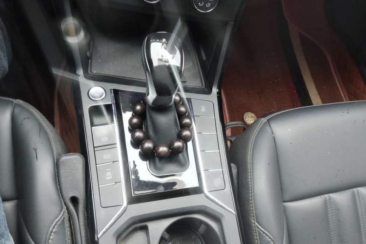 Used Volkswagen Passat 2020 Revised Version 280TSI Business Edition China VI Standard Gear Lever