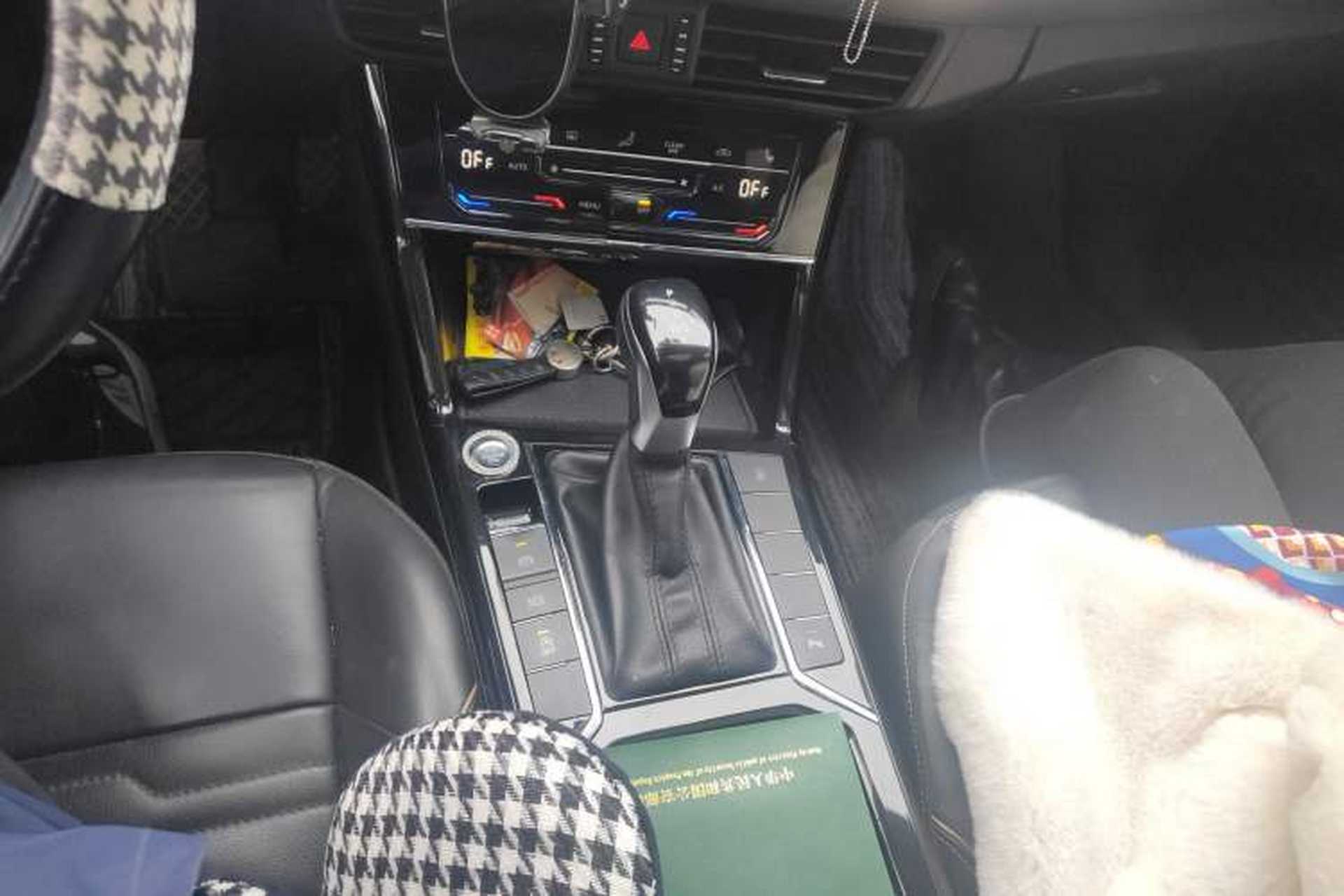 Used Volkswagen Passat 2020 330TSI Elite Edition China VI Gear Lever