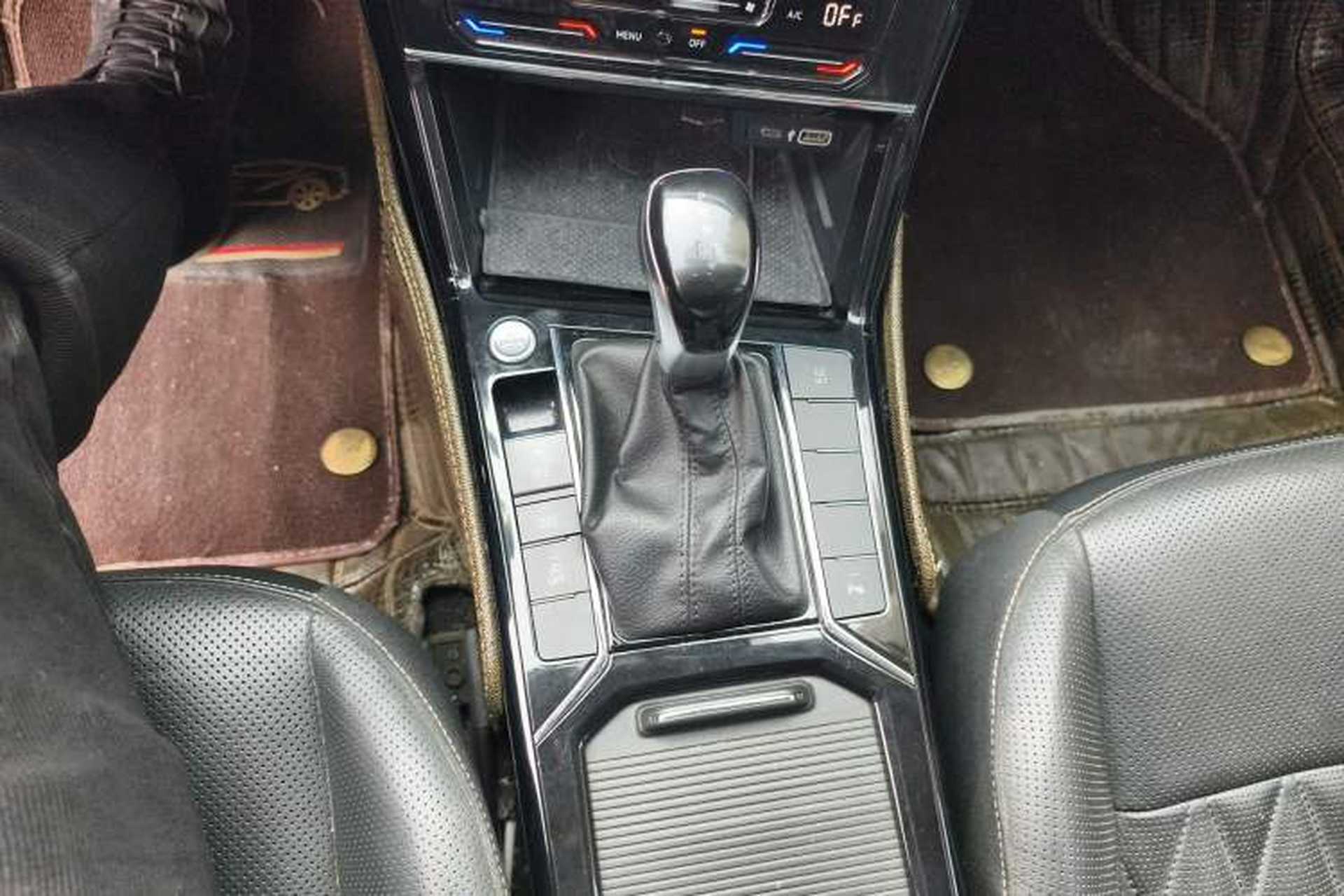 Used Volkswagen Passat 2020 330TSI Luxury Edition China VI Gear Lever