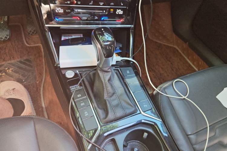Used Volkswagen Passat 2020 330TSI Elite Edition China VI Gear Lever