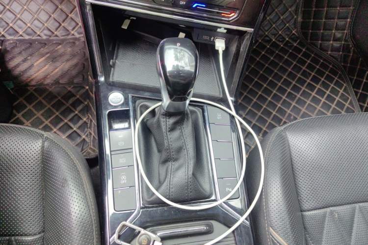 Used Volkswagen Passat 2020 330TSI Luxury Edition China VI Gear Lever