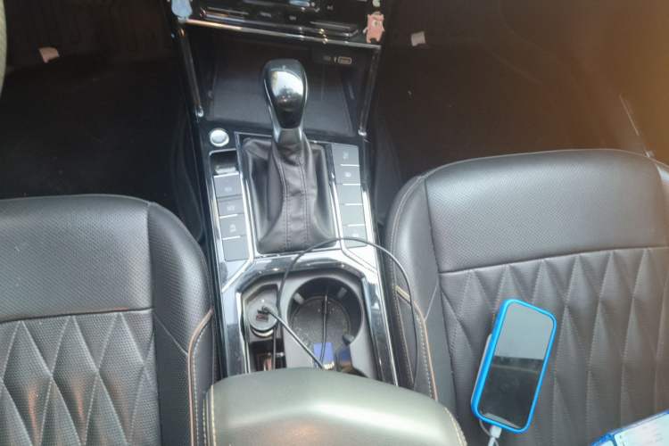 Used Volkswagen Passat 2020 380TSI Prestige Edition China VI Standard Gear Lever