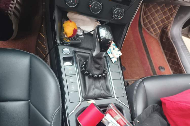 Used Volkswagen Passat 2020 Revised Version 280TSI Business Edition China VI Standard Gear Lever