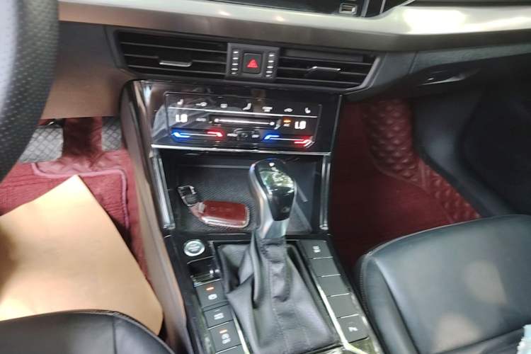 Used Volkswagen Passat 2020 330TSI Elite Edition China VI Gear Lever