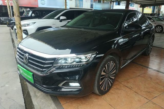 Ojetý Volkswagen Passat 2020 Revised Version 330TSI Luxury Edition China VI Standard