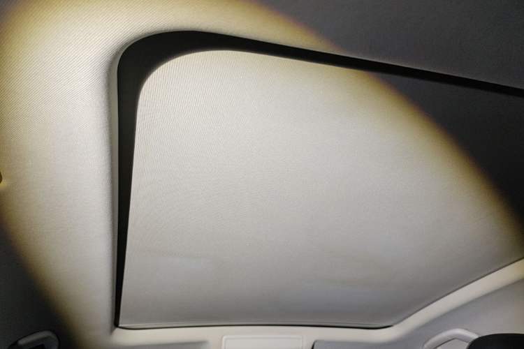 Used Volkswagen Passat 2020 330TSI Elite Edition China VI Headliner