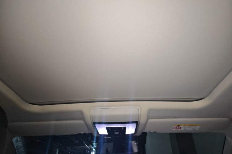 Used Volkswagen Passat 2020 330TSI Elite Edition China VI Headliner